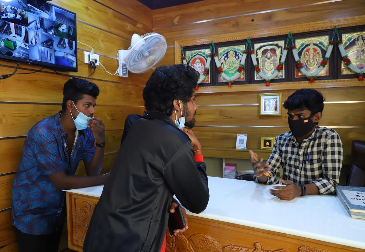 Anandha Grand Lodge Thiruchendur Bagian luar foto
